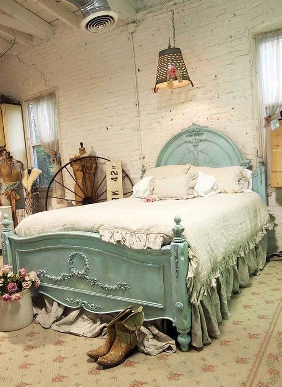 Shabby Chic Bedroom Look