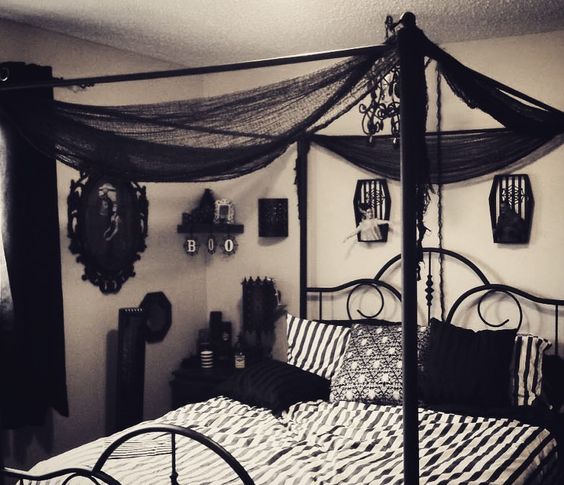 Goth on sale bedroom ideas