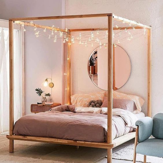 Four Poster Bed