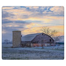 Abandoned Barn During A Snow Storm And Sunset Rugs 244531284