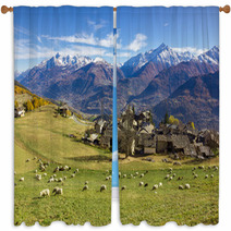 Allevamento Di Pecore In Montagna Window Curtains 100333270