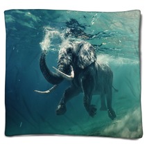 An Elephant Underwater Blankets 167199361