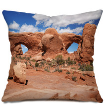 Arches National Park Near Moab, Utah Pillows 60016878