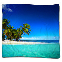 Art  Beautiful Seaside View  Background Blankets 64687249