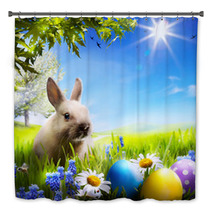 Art Little Easter Bunny And Easter Eggs On Green Grass Bath Decor 50351289