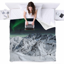 Aurora And Moon In Mountains Blankets 44204321