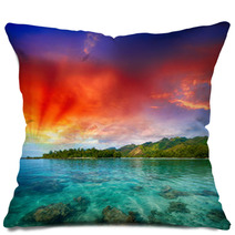 Beautiful Island View From The Ocean Pillows 60047345