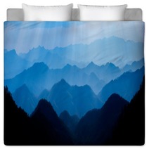 Beautiful Landscape Of Blue Mountains Layers During Sunset With Sunrays Bedding 197742029