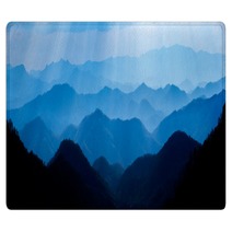 Beautiful Landscape Of Blue Mountains Layers During Sunset With Sunrays Rugs 197742029