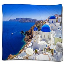 Beautiful Oia Town On Santorini Island Greece Blankets 134362781