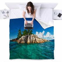 Beautiful Tropical Island Blankets 66031960