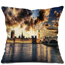 Beautiful View Of Westminster By Night Pillows 60591966