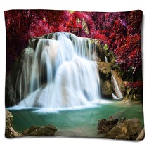 Beautiful Waterfall In Deep Forest Blankets 62734924