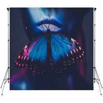 Beautiful Woman With Blue Hair And Butterfly Backdrops 289494166