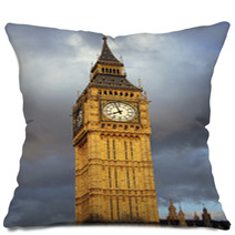 Big Ben In London With Clouds Background Pillows 65422449
