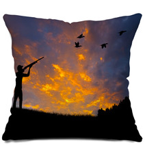 Bird Hunting Silhouette Pillows 45283454