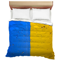 Blue And Yellow Cracked Wall Bedding 119923386