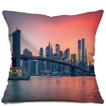Brooklyn Bridge And Manhattan At Dusk Pillows 66687006