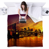 Brooklyn Bridge At Sunset Blankets 58655402