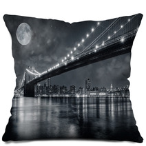 Brooklyn Bridge Pillows 15676398