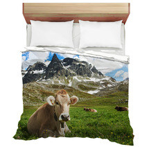 Brown Cow On Green Grass Pasture Bedding 55277338