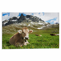 Brown Cow On Green Grass Pasture Rugs 55277338