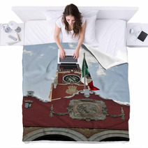 Casa Consistorial De Merida (Mexico) Blankets 59980850