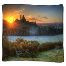 Castle Ruins Winter Sunrise. Blankets 51862810