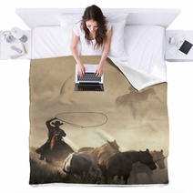 Catching Wild Horses Blankets 3270640