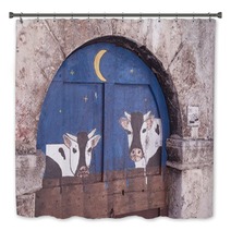 Cattleshed Painted Door In Santo Stefano Di Sessanio Bath Decor 44515027