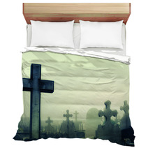 Cementery With Tombstones And Crosses Bedding 112610660