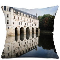 Chateau De Chenonceau Loire Valley Pillows 67372479