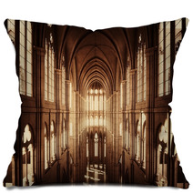 Chiesa Cattedrale Gotica Pillows 67804758