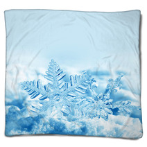 Christmas Snowflakes On Snow Blankets 47542794