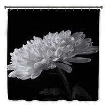 Chrysanthemum On The Side In Black And White Bath Decor 56730221