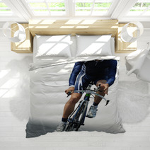 Ciclista Isolato Su Sfondo Bianco Bedding 32623143