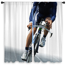 Ciclista Isolato Su Sfondo Bianco Window Curtains 32623143