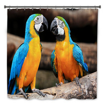 Couple Blue-and-yellow Macaws (Ara Ararauna) Bath Decor 46957295