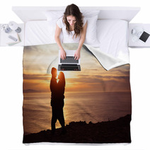 Couple In Love At Sunset Blankets 62647479