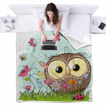 Cute Cartoon Owl On A Meadow Blankets 170431446