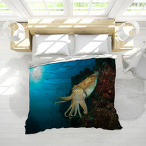 Cuttlefish Underwater In Ocean Bedding 76708659
