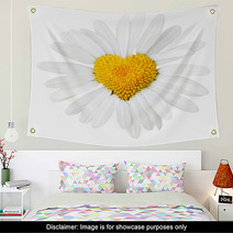 Daisy With Heart In Center Wall Art 7230809