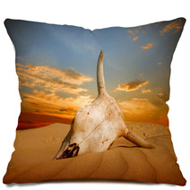 Desert Skull In Africa Pillows 59939337