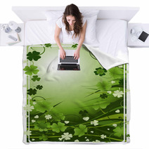 Design For St. Patrick's Day With Four And Three Leaf Clovers Blankets 6411914