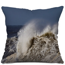 Detailed Big Wave Pillows 52199287