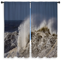 Detailed Big Wave Window Curtains 52199287