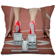 Detailed View Of A Sprinter Wearing Sprinting Shoes With Spikes, Pillows 43174277
