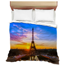 Eiffel Tower At Sunrise, Paris. Bedding 58384860