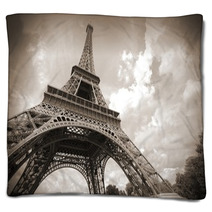 Eiffel Tower Blankets 58402325