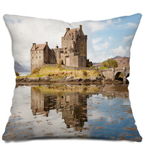 Eilean Donan Castle Pillows 45758938